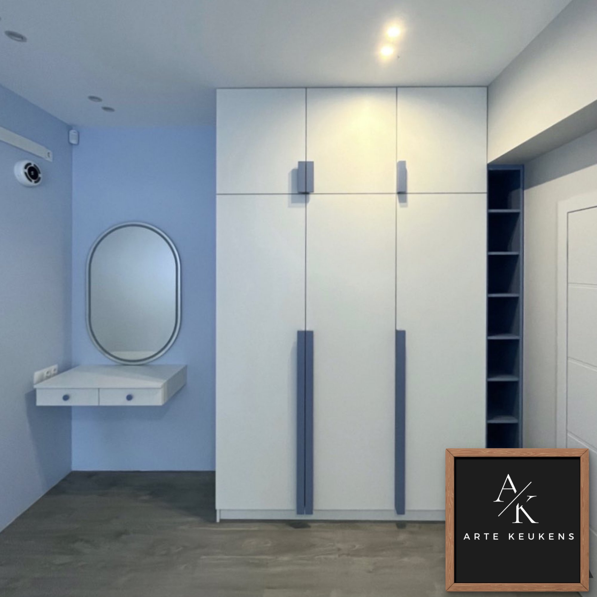 Maatwerk garderobekast met geïntegreerde kaptafel